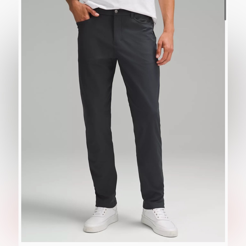Lululemon ABC Classic-Fit 5 Pocket Pant 32"L
Warpstreme - size 38 NBW